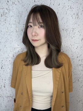 横山ヨコヤマ 彩乃アヤノ